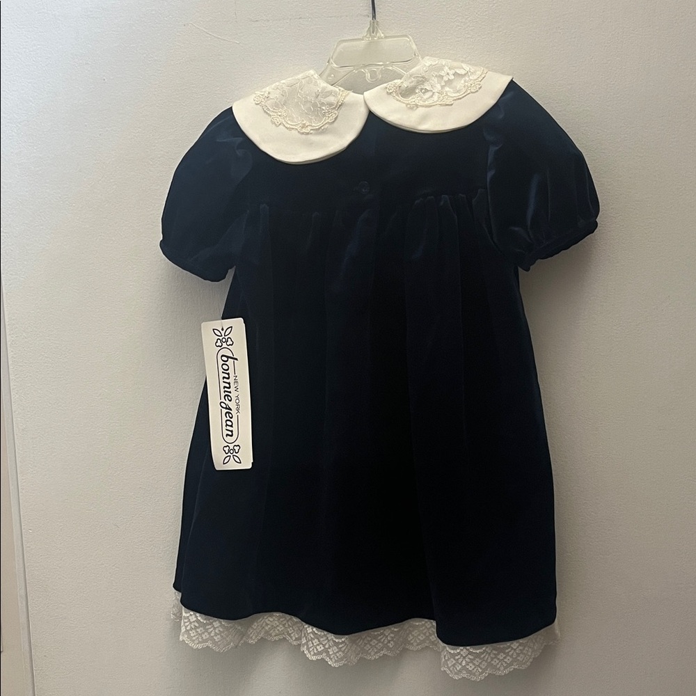 Kids Bonnie Jean Velvet Navy Dress with Lace Collar - Picture 2 of 3